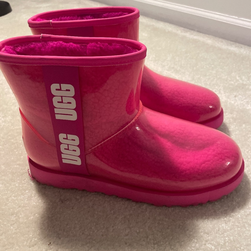 Ugg boots used like new!